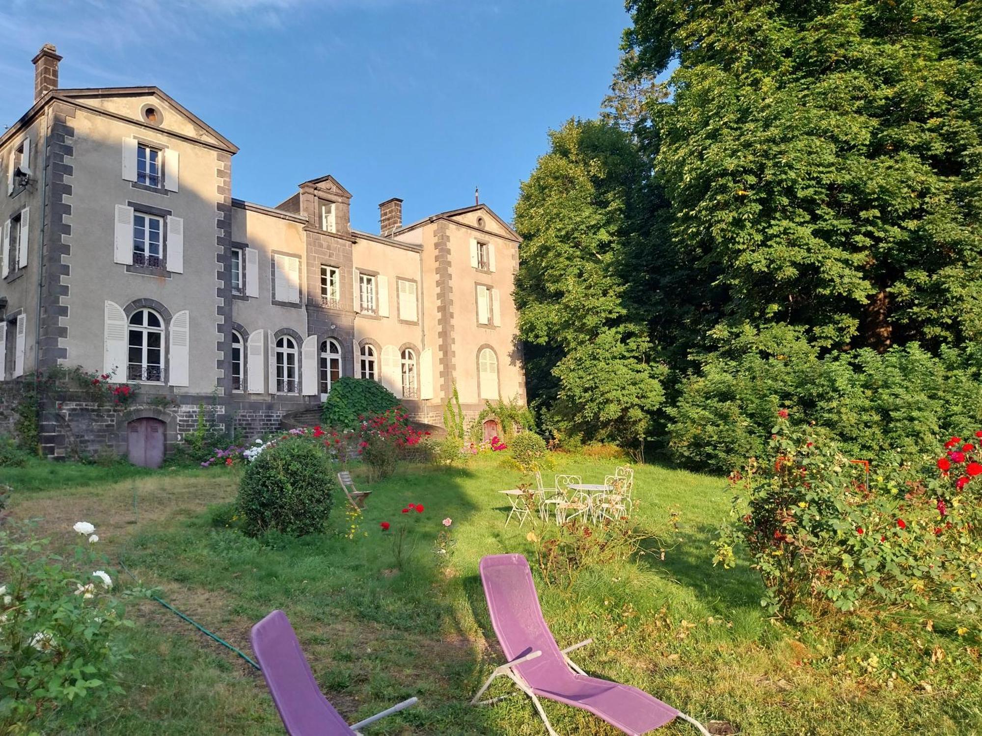 Chambres D'Hotes Au Domaine Des Possibles Orcines Exterior foto